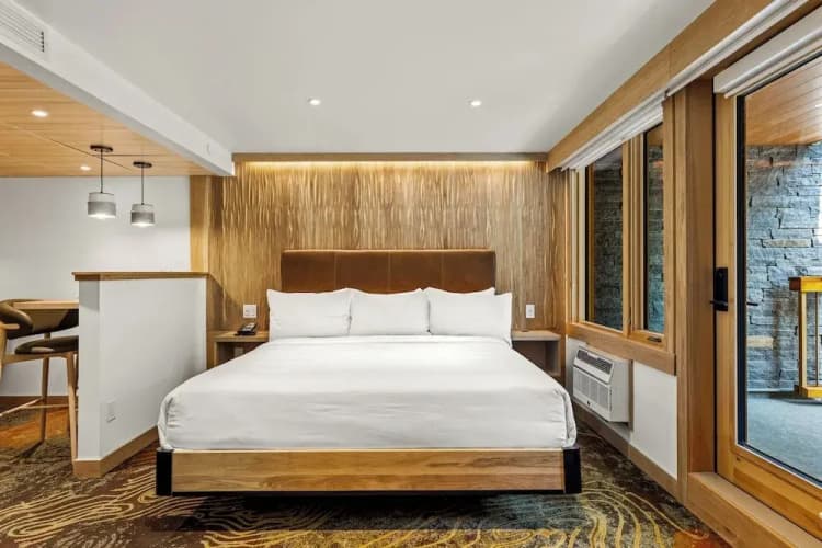 Otter Hotel 4