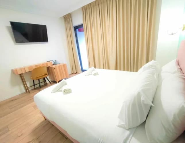 La Perle Hotel 3