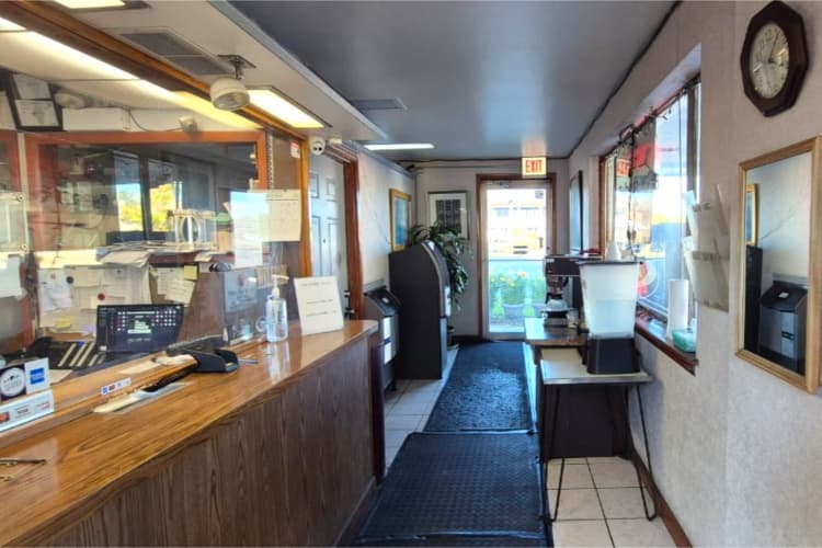 Edgebrook Motel 3