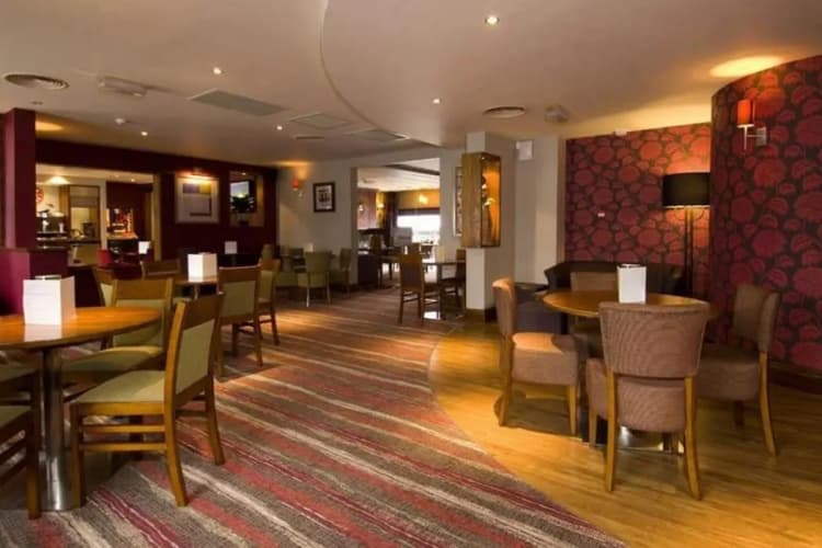Premier Inn Manchester City Centre Deansgate Locks 3