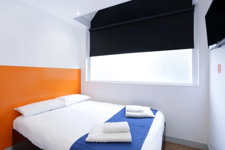 Easyhotel London Luton 4