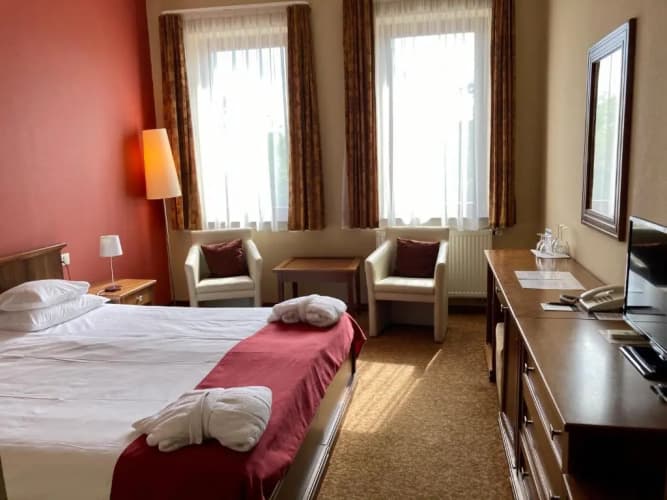 Bassiana Hotel 5