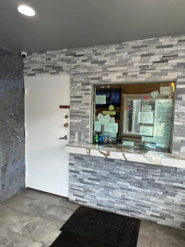Miami Inn & Suites main