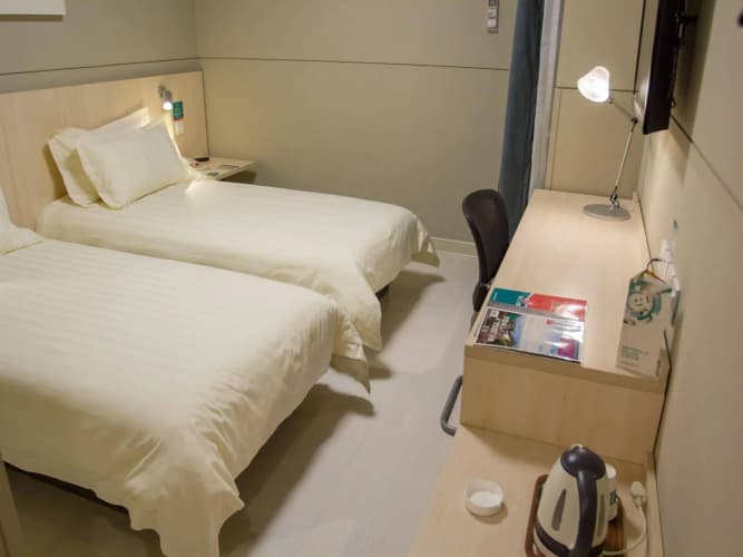 Holiday Inn Express Shanghai Pudong Airport, An Ihg Hotel 5