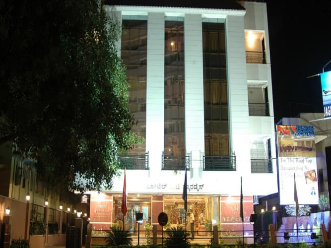 Hotel VT Paradise main