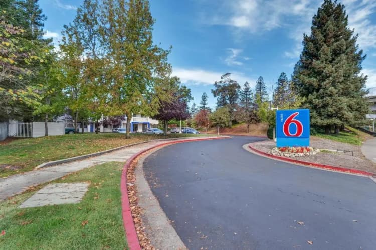 Motel 6 Santa Rosa North main