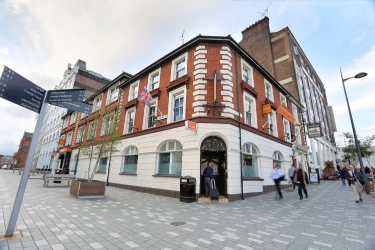 Easyhotel London Luton main