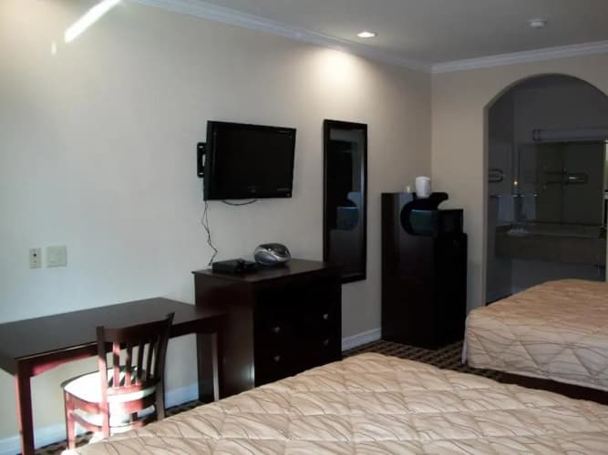 Palace Inn Fairbanks 2