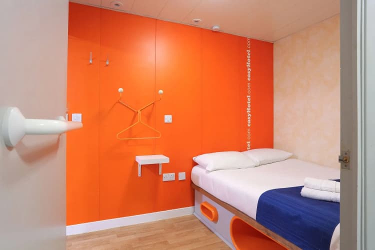 Easyhotel London Luton 5