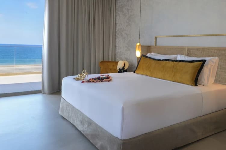 Castello Boutique Suites by the sea - Adults Only 3