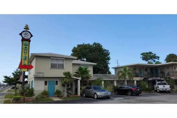 Siesta Motor Inn By Townhouse Titusville I 95 5