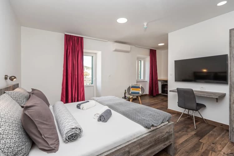 Apinelo Port Rooms 4