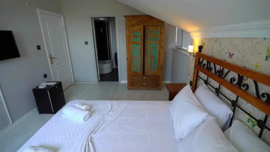 Pine Hotel Ayvalık 2