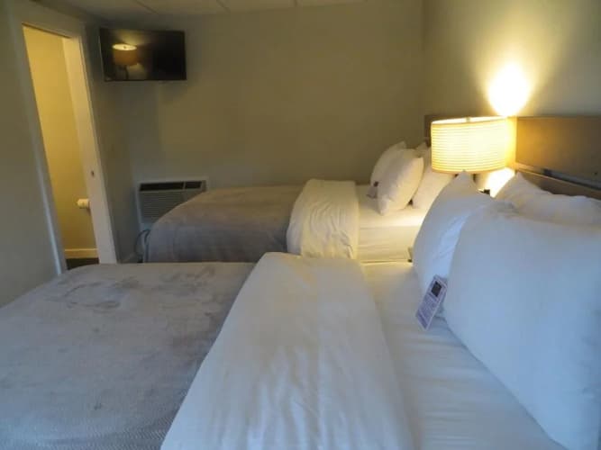 Brio Beach Inn 3