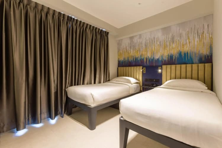 Ibis Budget Singapore Gold 5