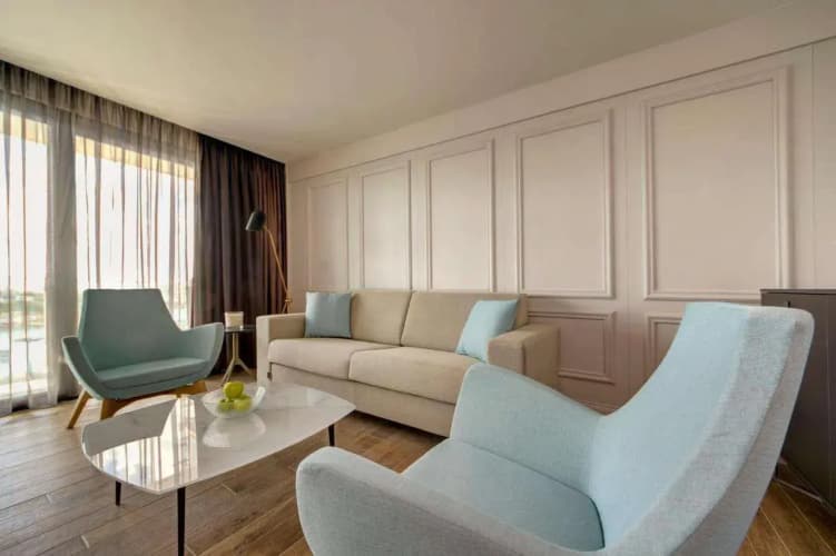 Land's End, Boutique Hotel 5