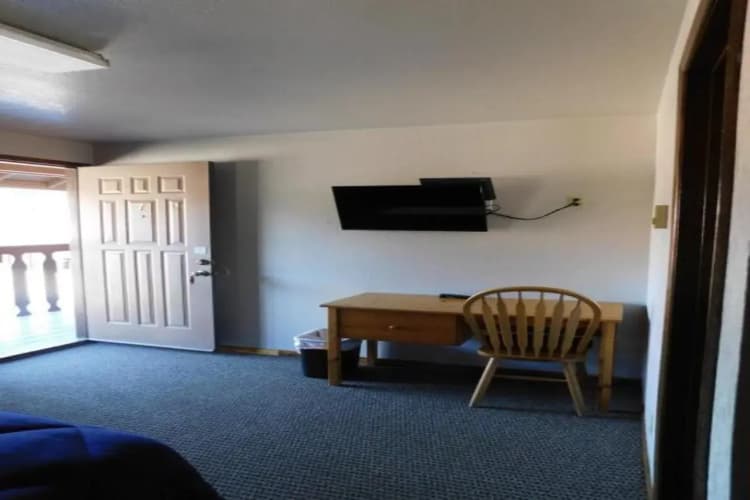 Packwood Inn 4