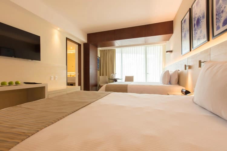 Altitude By Krystal Grand Punta Cancun 4