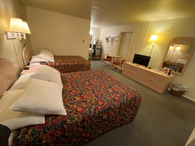 Birchwood Inn 2
