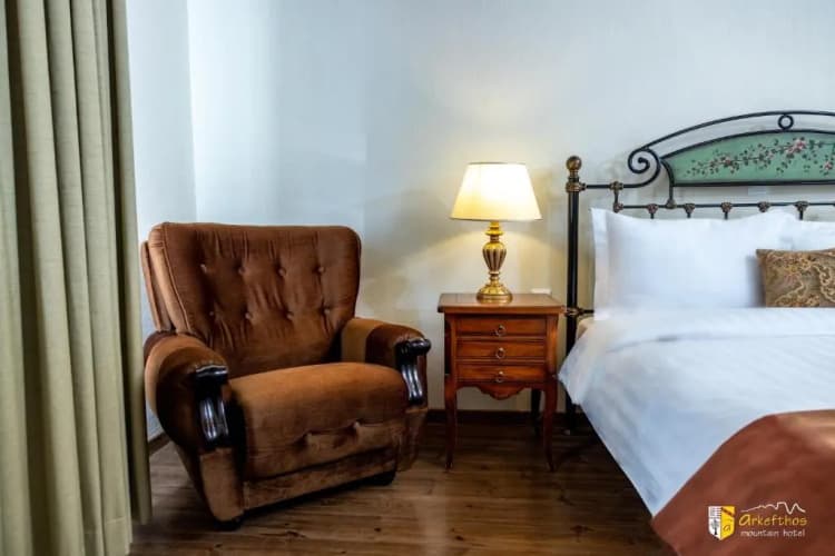 Arkefthos Mountain Hotel 4