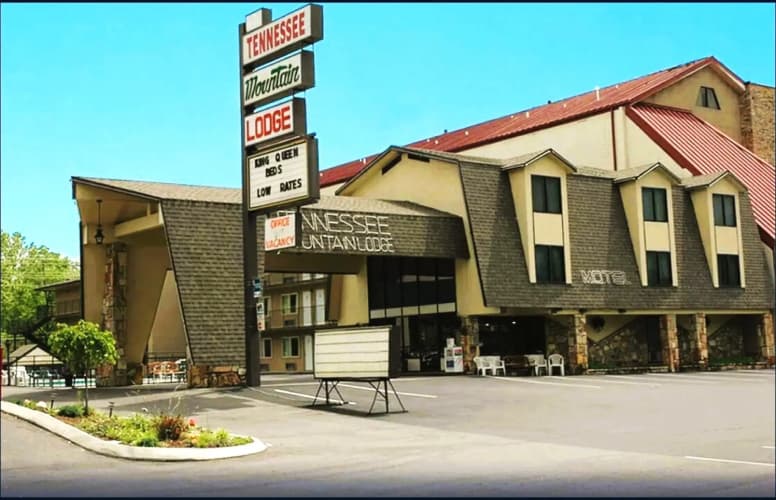 Tennessee Mountain Lodge Riverside by OYO 2