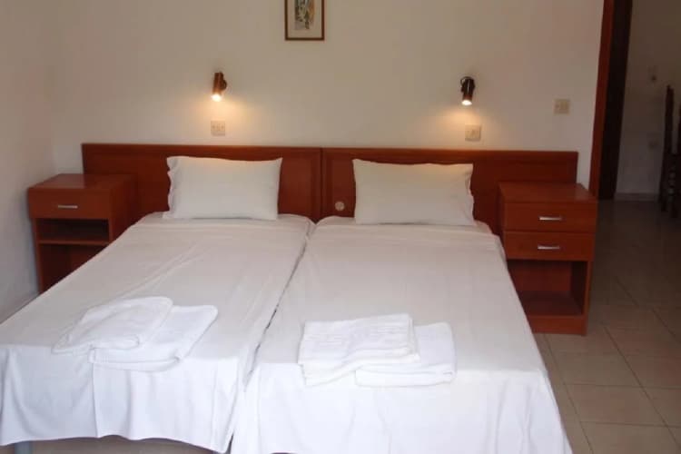 Yianetta Hotel Apartments 3