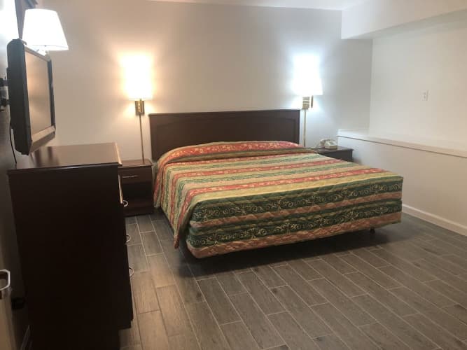 Royal Inn 3