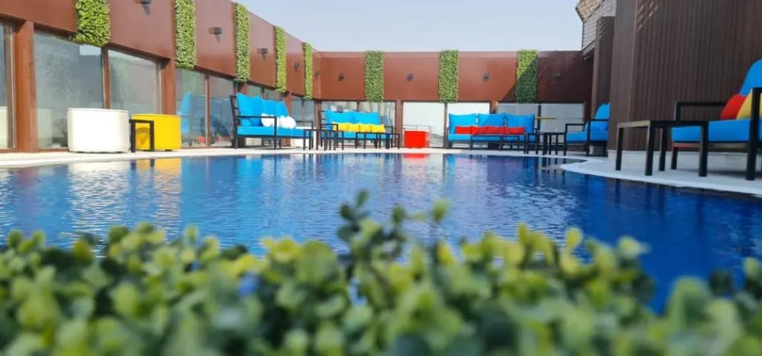 Signature Hotel 5
