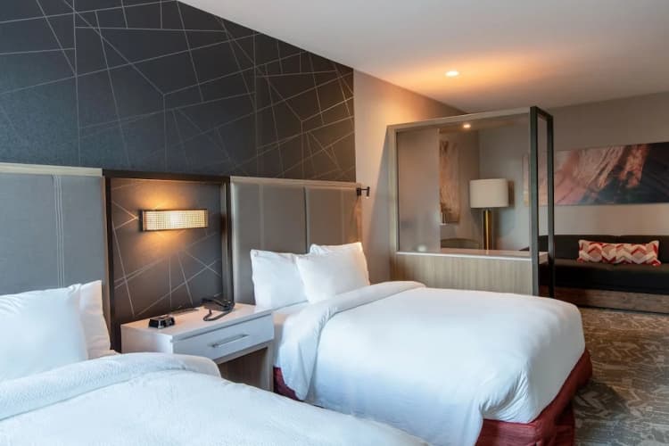 Springhill Suites Chester 4