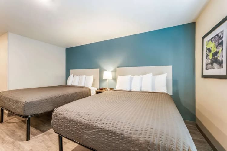 Woodspring Suites Linden 3