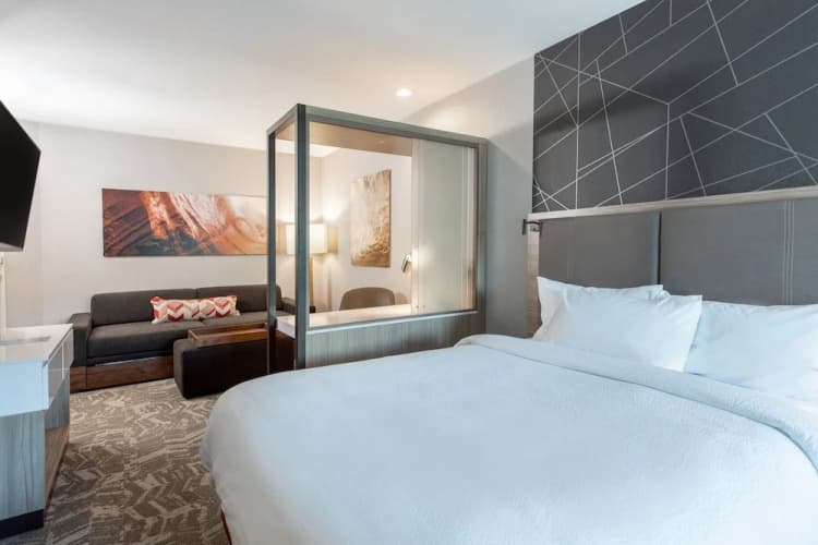 Springhill Suites Chester 3