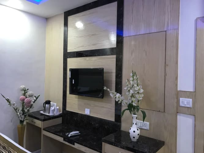 Hotel The Karlo Kastle 2
