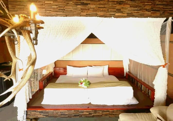 Yadoya Iron Lodge 2