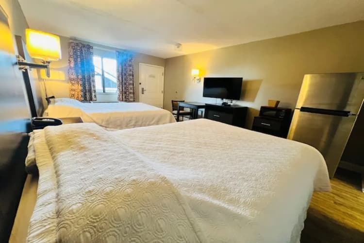 Economy Inn By Townhouse Merrillville US 30 3