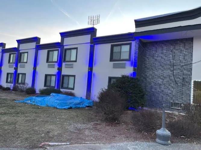Wayne Inn main