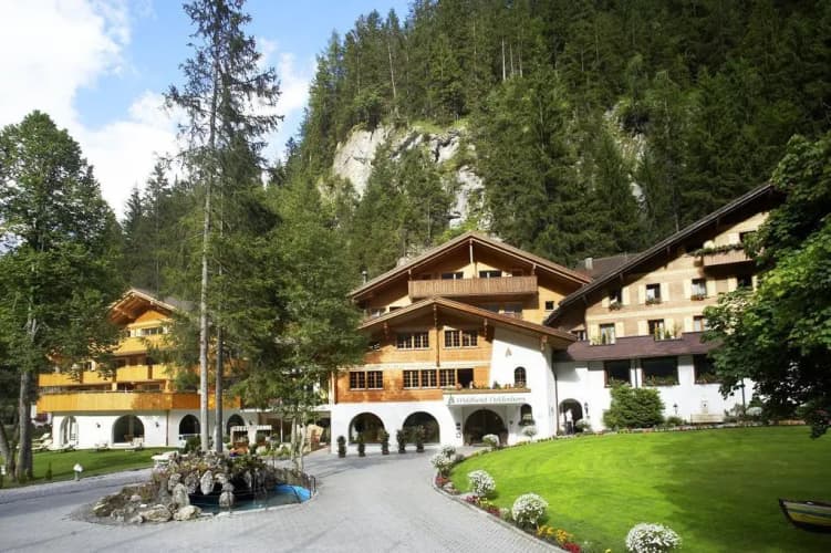 Waldhotel Doldenhorn 4