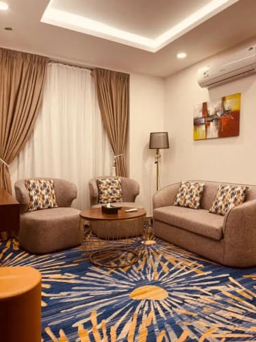 Holiday Al Khaleej Hotel 5
