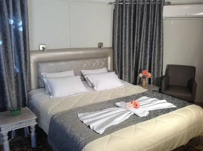 Chrissa Camping Rooms & Bungalows 4
