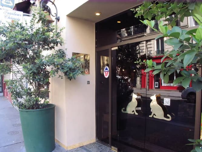 Walled Off Hotel Paris 2