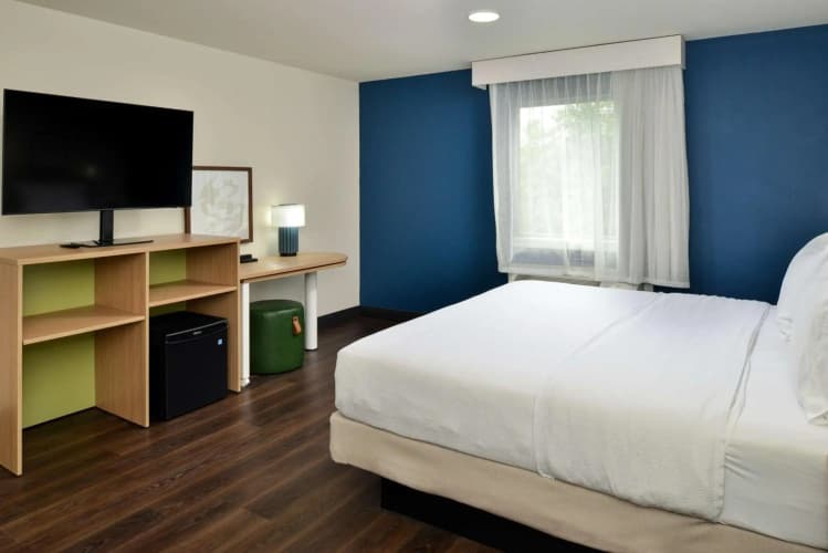 Spark By Hilton Dallas Market Center 4