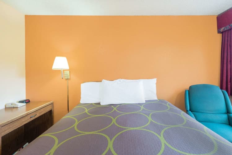 Super 8 By Wyndham Deming Nm 3