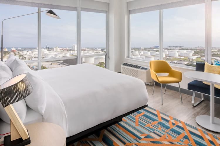 Aloft Fort Lauderdale Airport 5