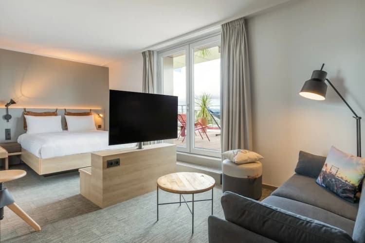 Moxy Bordeaux Hotel 5