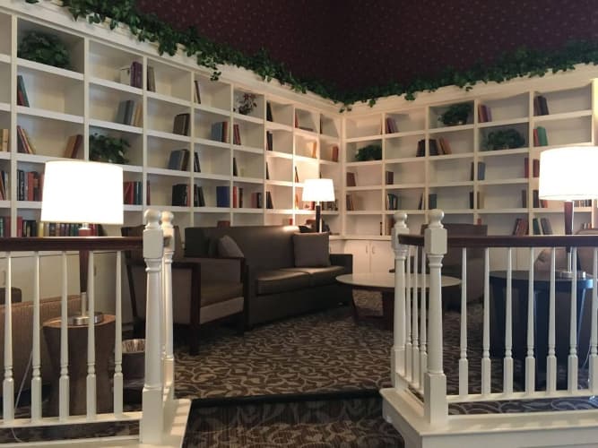Grand Hinckley Inn 5