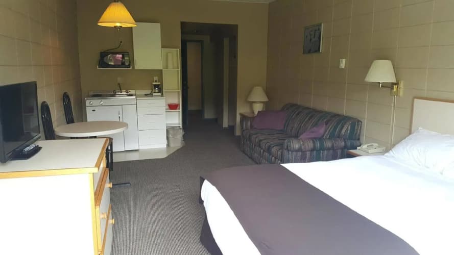 Airport Inn 4