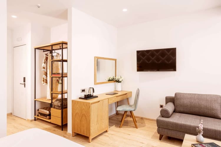 Days City Suites Athens 5