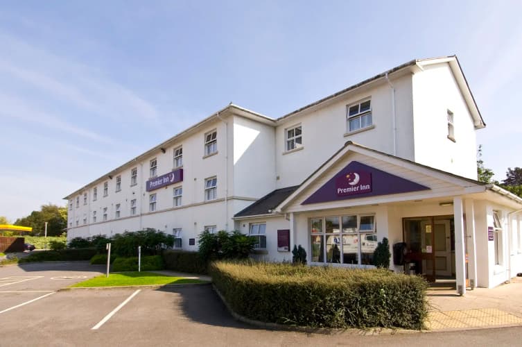 Premier Inn  Cheltenham Central (West/A40) 3