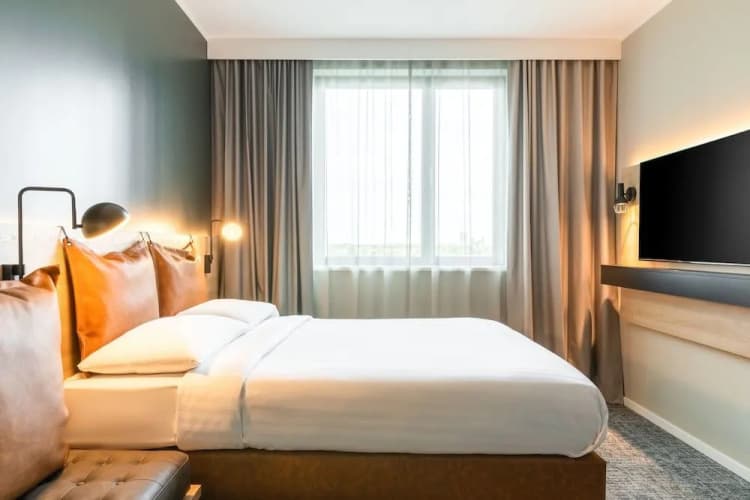 Moxy Berlin Airport 4