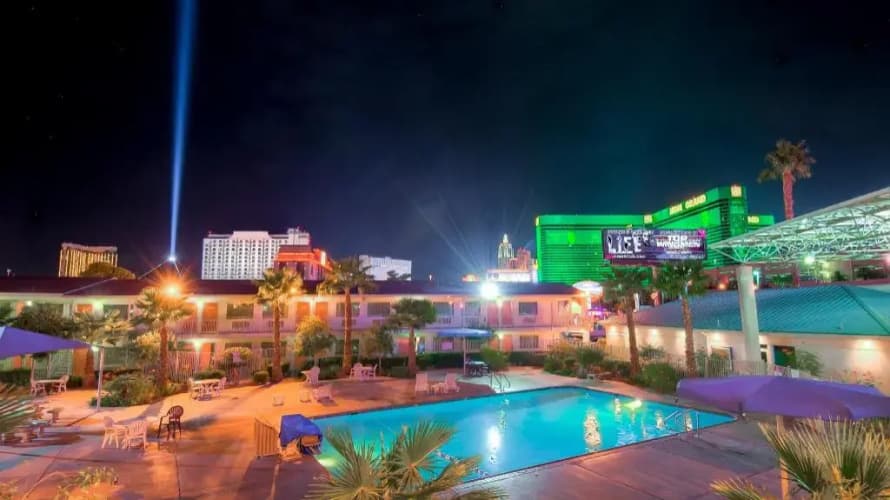 Tropicana Stays By Townhouse 4