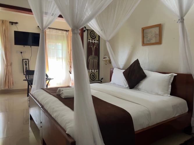 Sunset hotel Entebbe 2